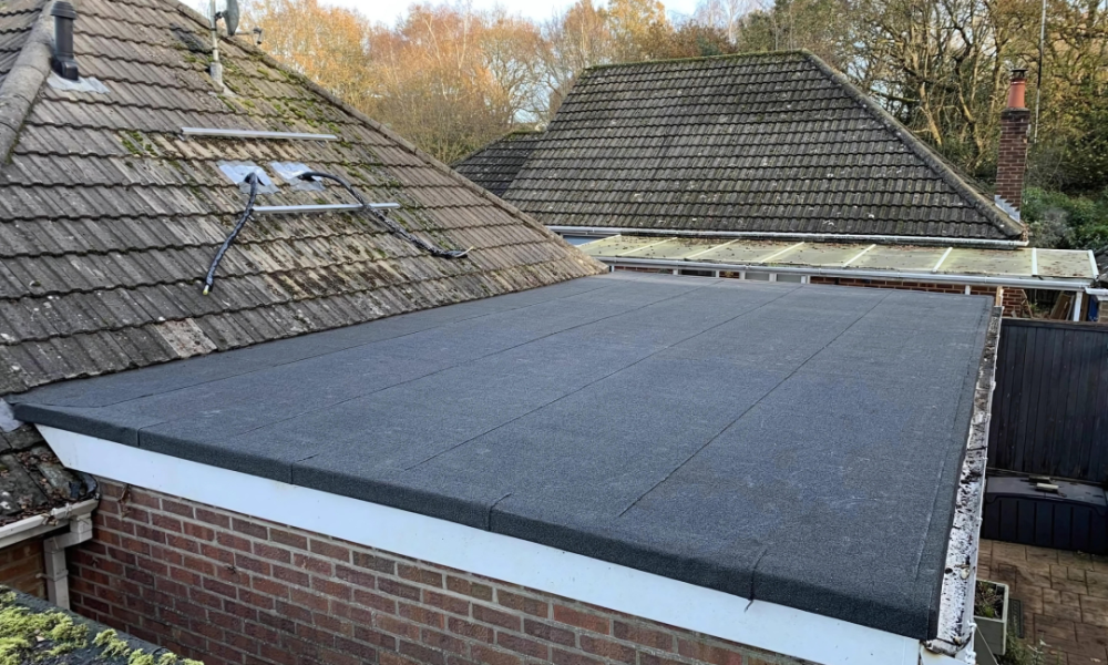 The Benefits of Choosing Professional Flat Roofing Services